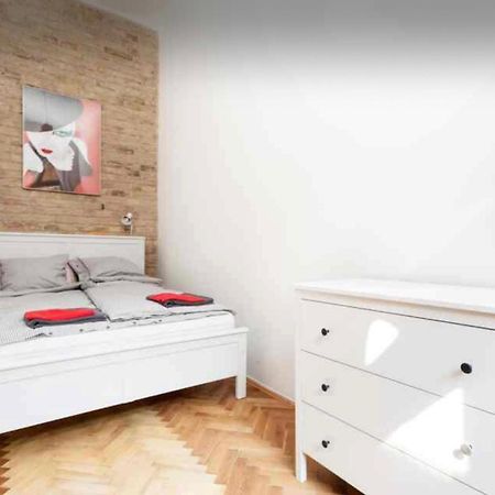 Little Whistle In The Heart Of Jewish District With Ac Appartement Boedapest Buitenkant foto