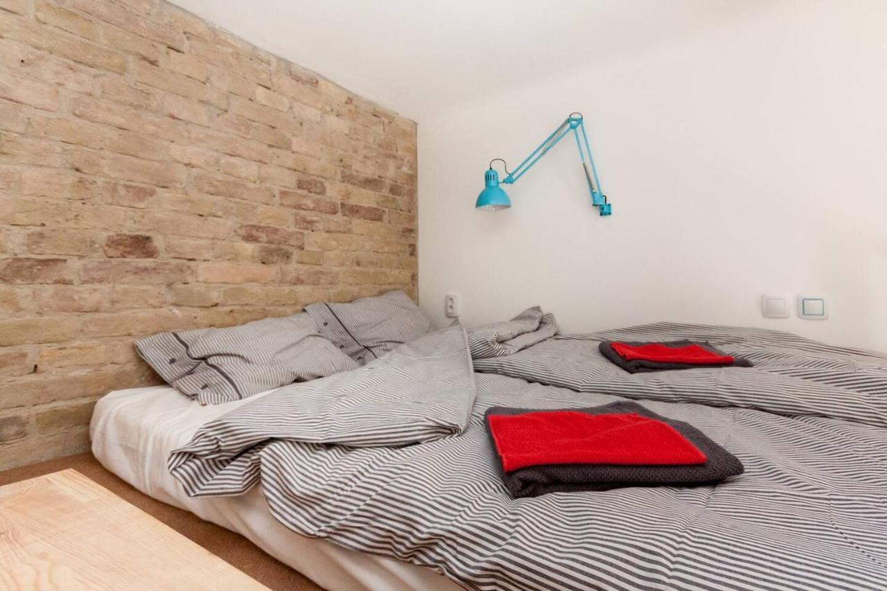 Little Whistle In The Heart Of Jewish District With Ac Appartement Boedapest Buitenkant foto